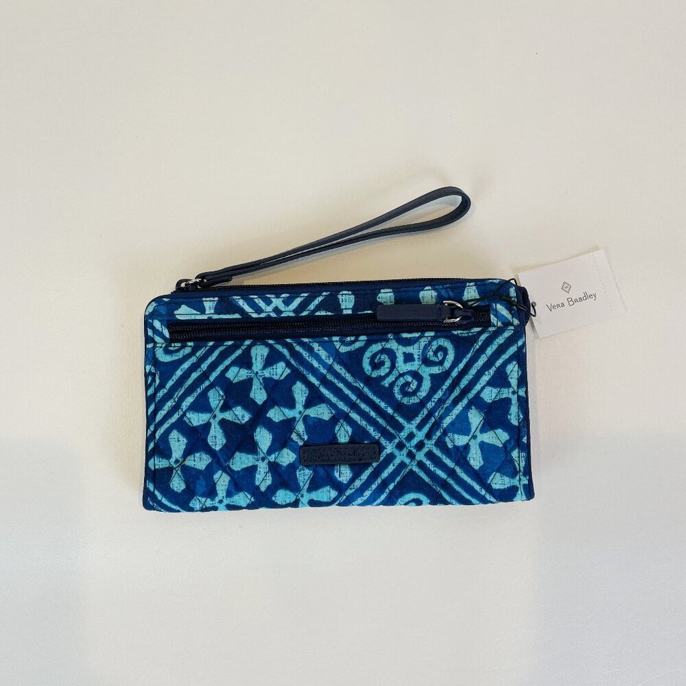 Vera Bradley RFID Front-Zip Wristlet Cuban Tile - Picture 1 of 6